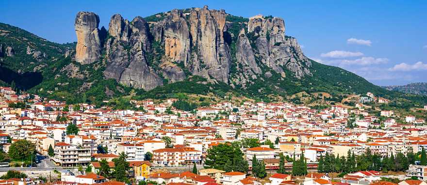 Kalambaka is a Greek city at the very foot of the Meteora rocks, on which the world famous Meteora monasteries are located. Kalambaka is a Greek city at the very foot of the Meteora rocks, on which the world famous Meteora monasteries are located.