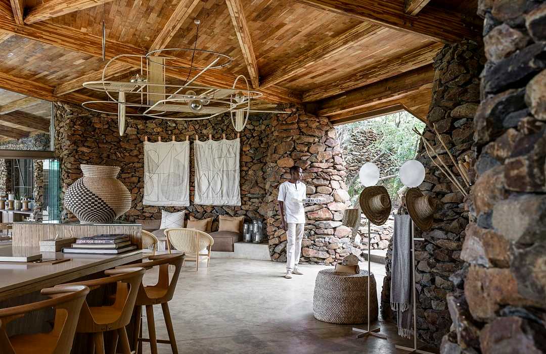 Photo courtesy of: Singita Faru Faru Lodge.