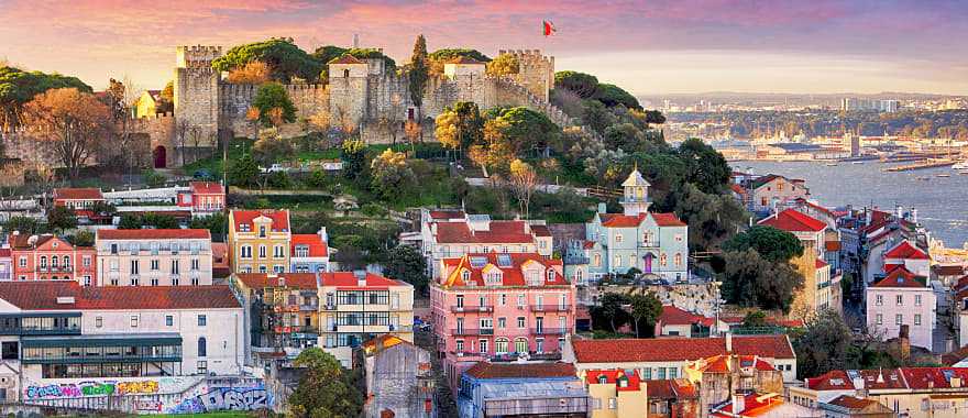 Lisbon, Portugal, beautiful sunset over the castle of São Jorge.