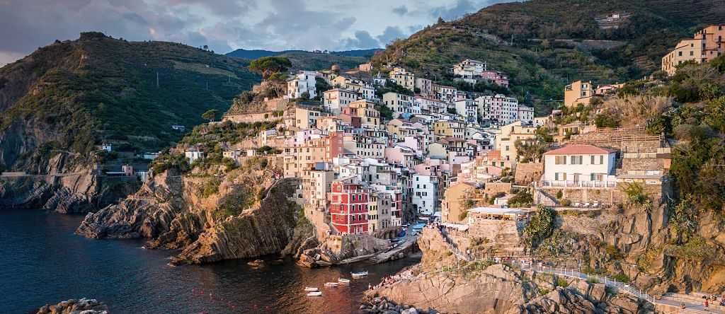 Riomaggiore, Cinque Terre, Italy. 