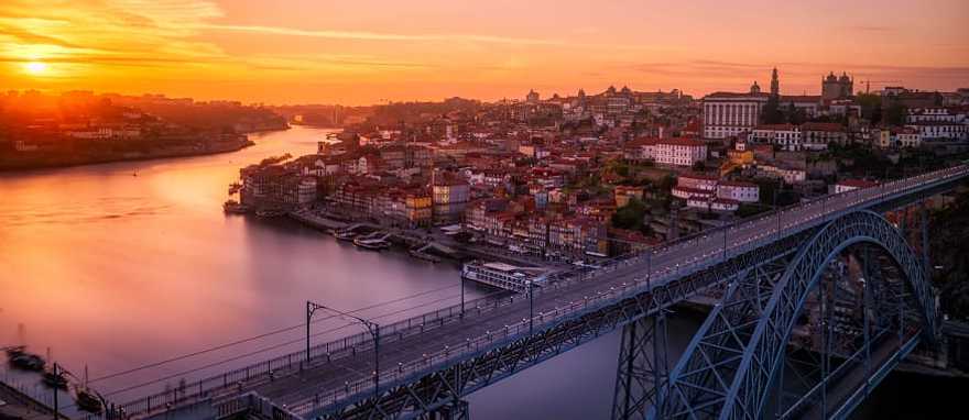 View of the Don Luis Bridge over the Dora River, Porto View of the Don Luis Bridge over the Dora River, Porto