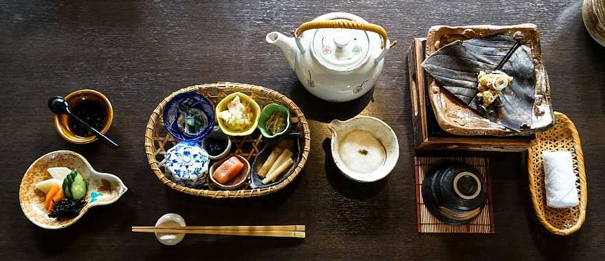 Ryokan appetizer dishes