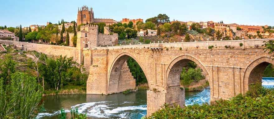 Stone Bridge in Toledo, Spain Stone Bridge in Toledo, Spain
