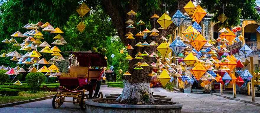 Lanterns hang in the old Imperial City of Hue, Vietnam Lanterns hang in the old Imperial City of Hue, Vietnam