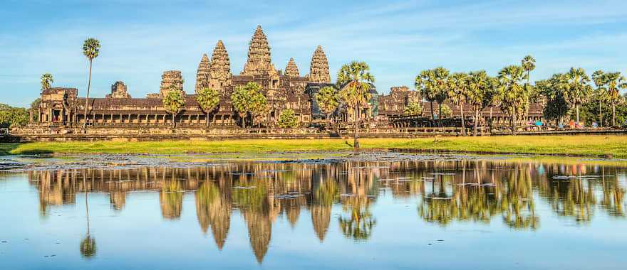 Status of Angkor Wat in sunset the golden shine at Siem Reap, Cambodia